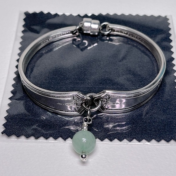 Handmade Bracelet Upcycled Vintage Silverplate Flatware Magnetic, Jade bead - Picture 7 of 13